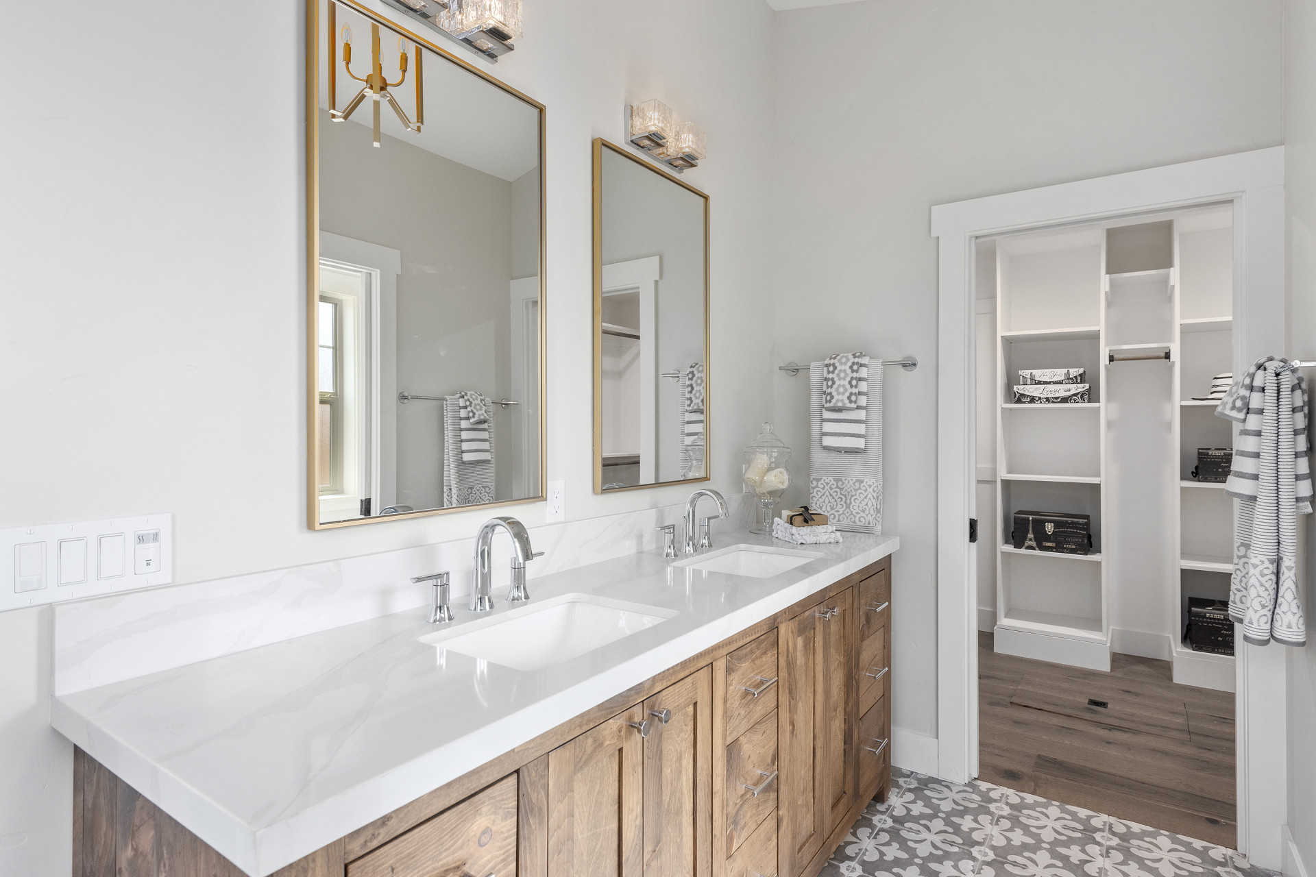 020_Master-Bathroom